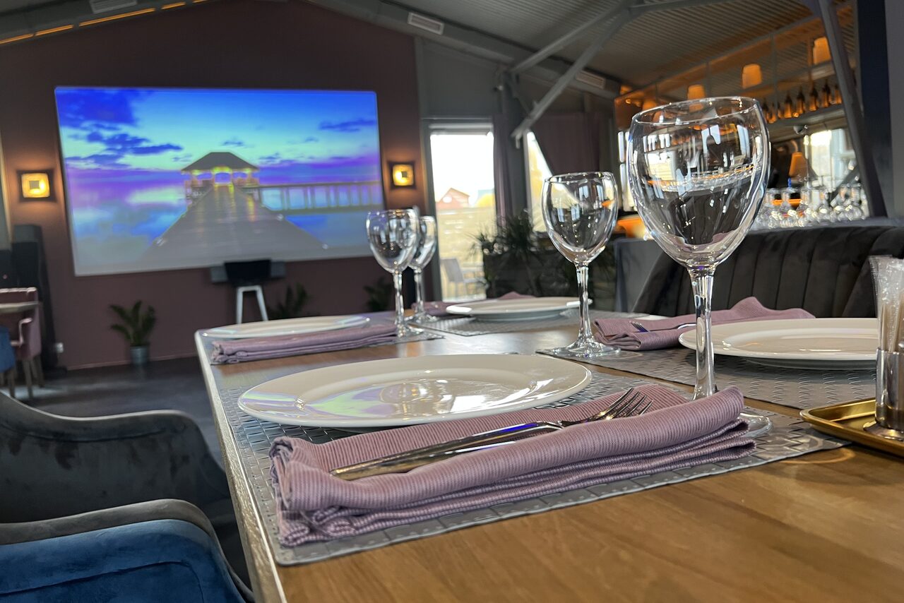 Арендовать Просторный бар под закрытие для ваших мероприятий 