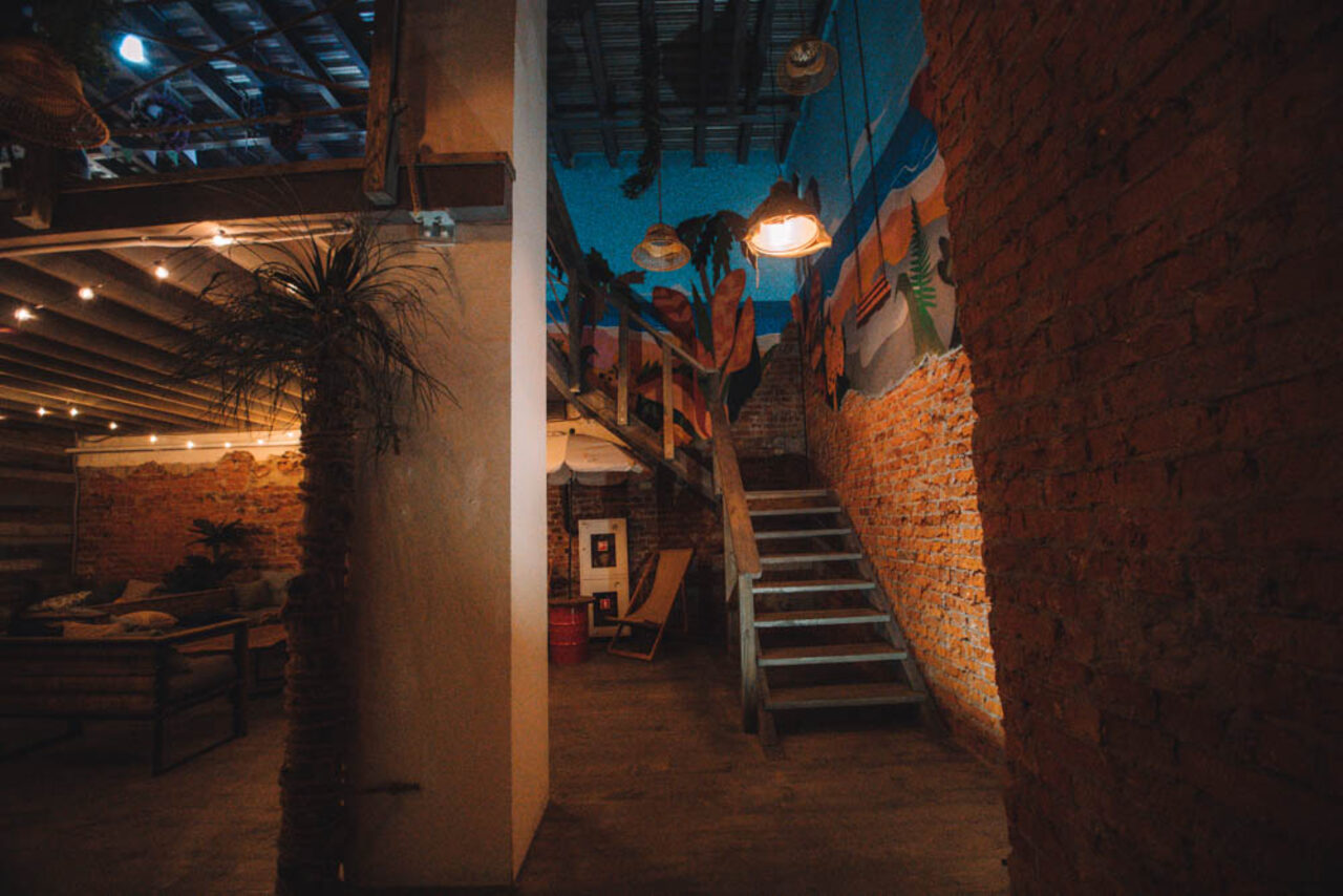 Арендовать Двухуровневый лофт в гавайском стиле с верандой