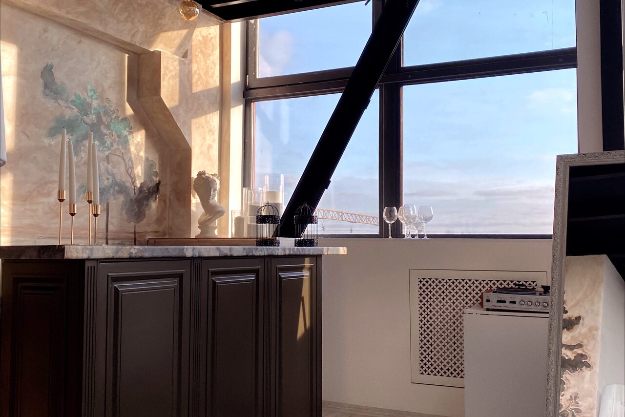 Арендовать Антуражная двухуровневая площадка