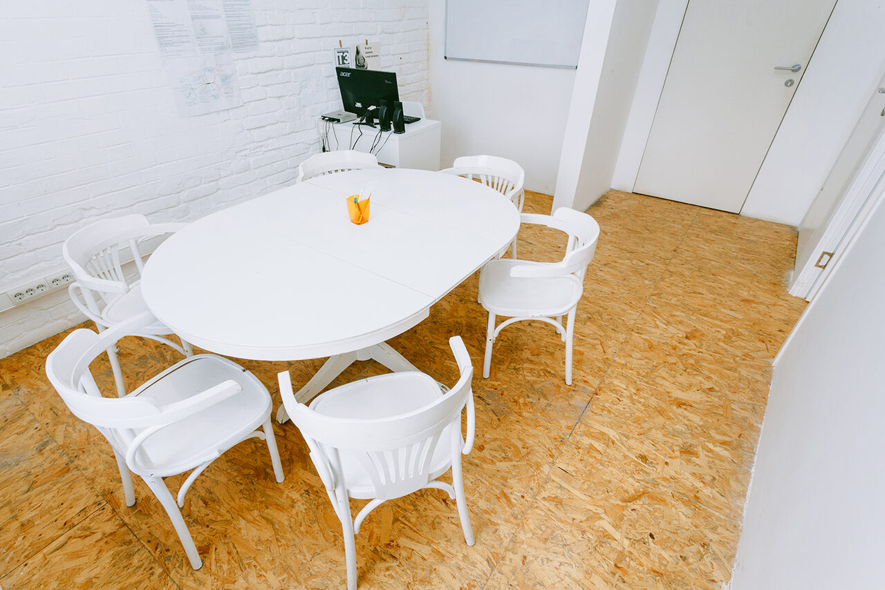 Арендовать Переговорная с маркерной доской