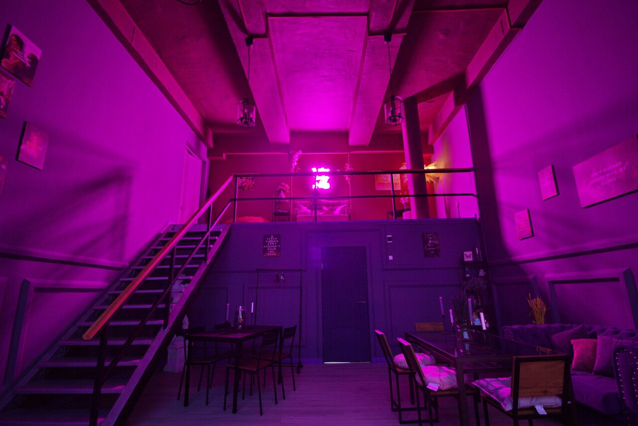 Арендовать Лофт в лавандовом цвете 