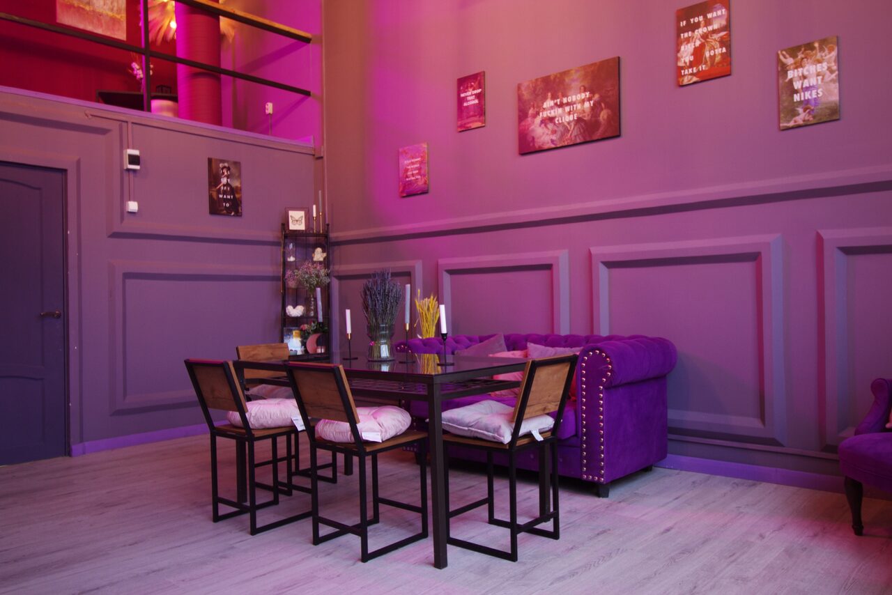 Арендовать Лофт в лавандовом цвете 