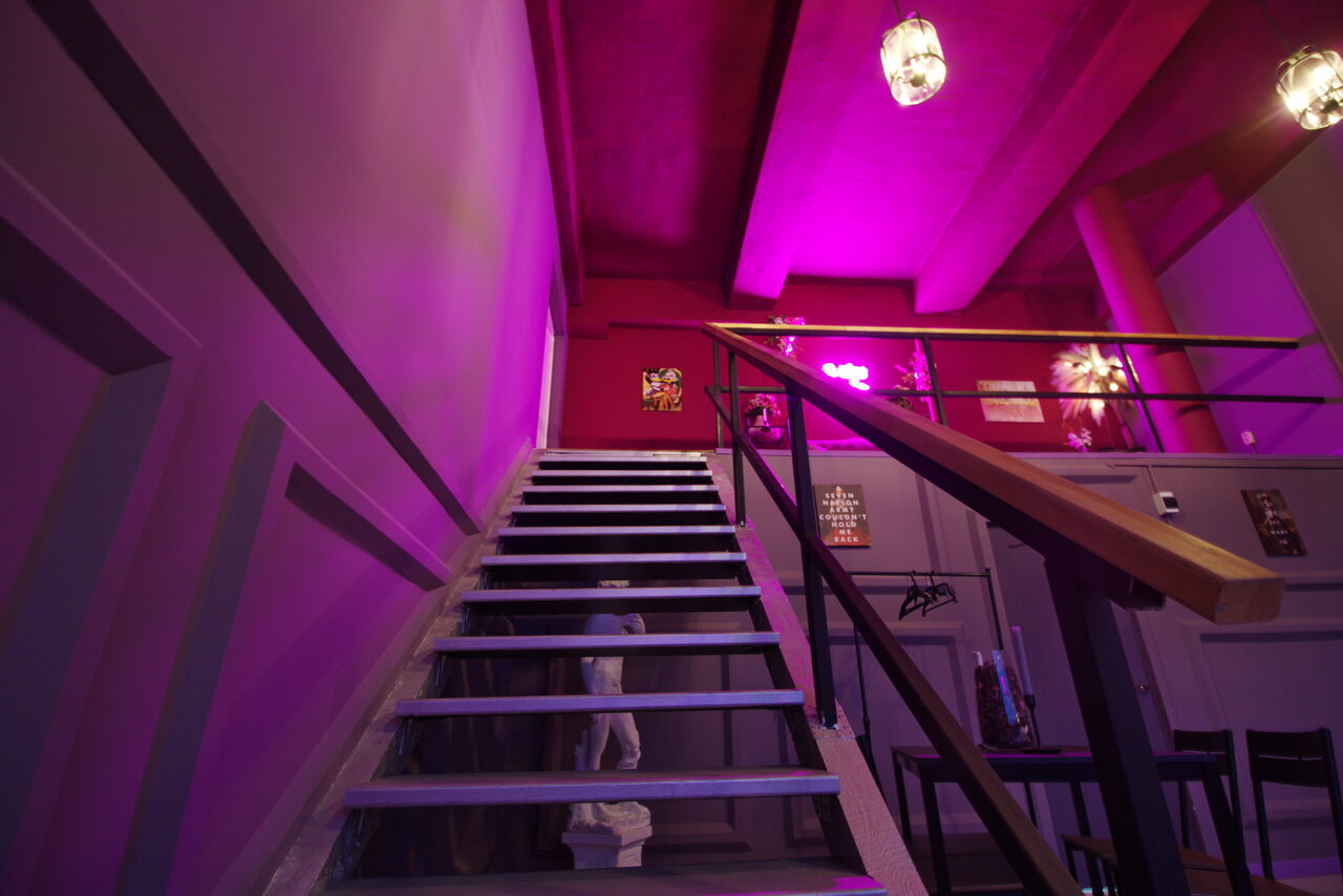 Арендовать Лофт в лавандовом цвете 