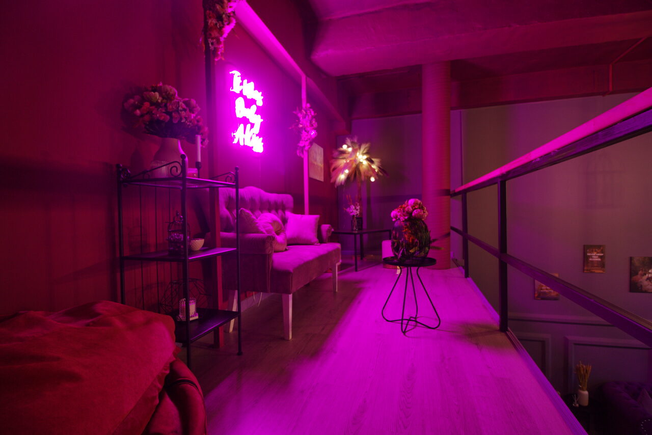 Арендовать Лофт в лавандовом цвете 