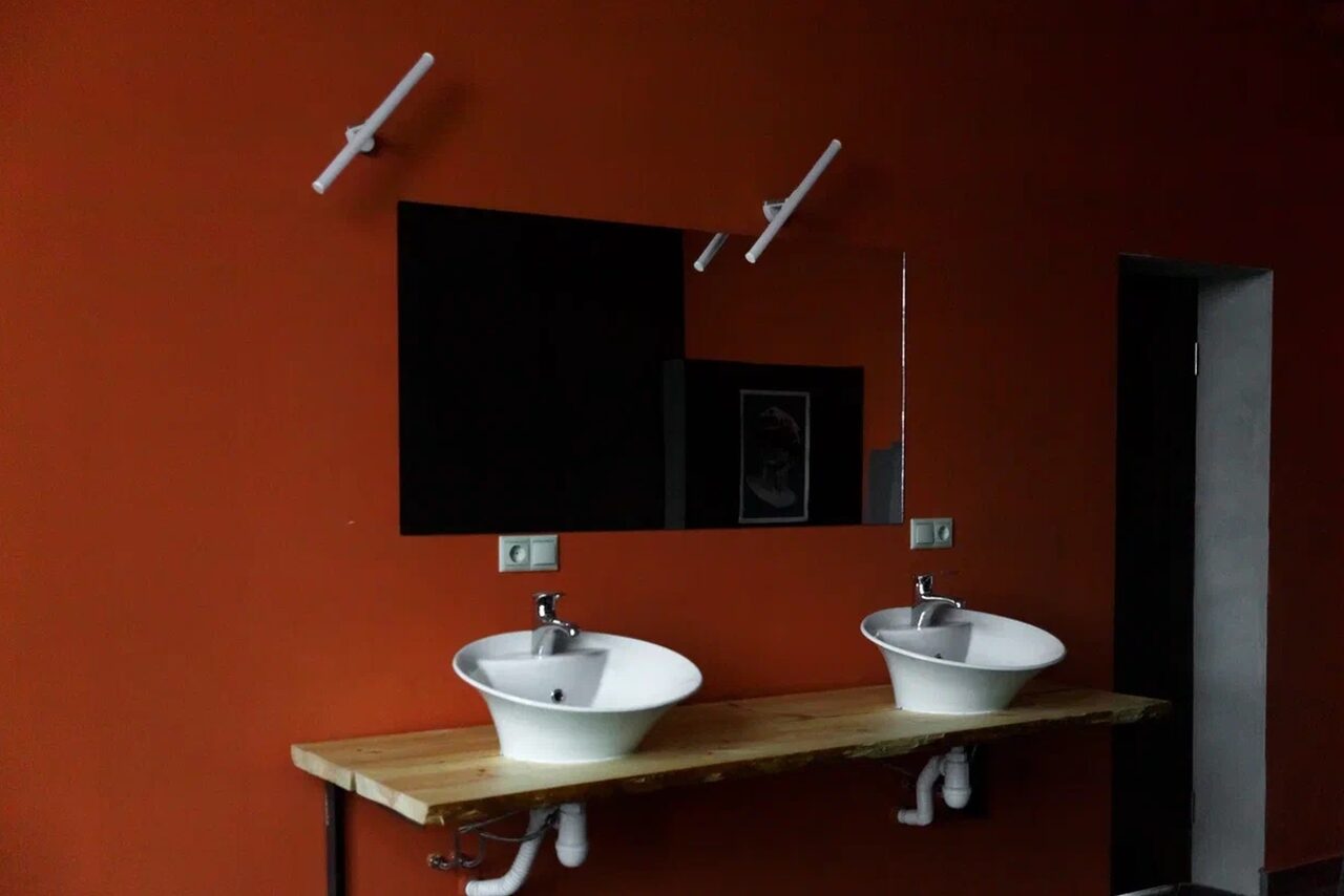 Арендовать Sosтояния Хаус Большой загородный коттедж