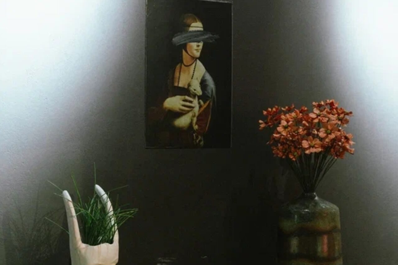 Арендовать Sosтояния Хаус Большой загородный коттедж