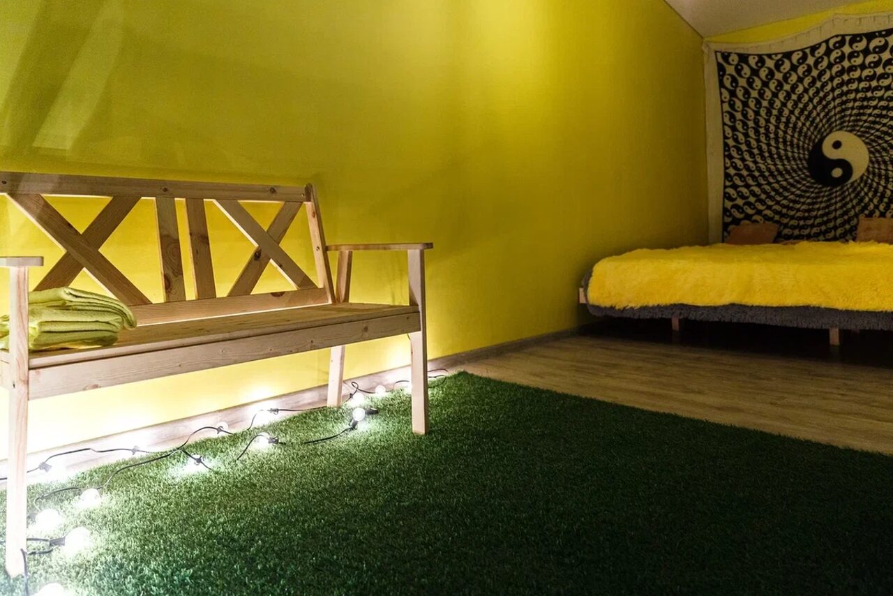 Арендовать Sosтояния Хаус Большой загородный коттедж