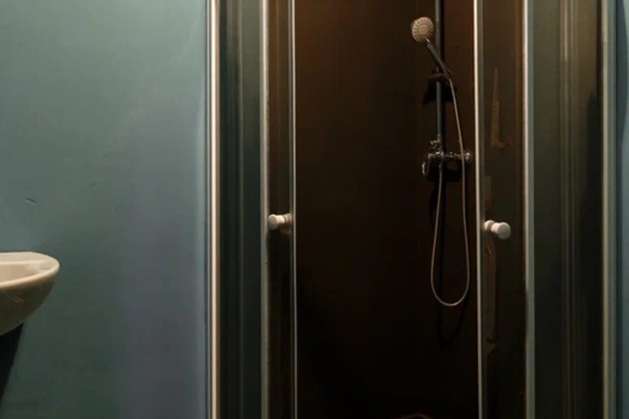 Арендовать Sosтояния Хаус Большой загородный коттедж