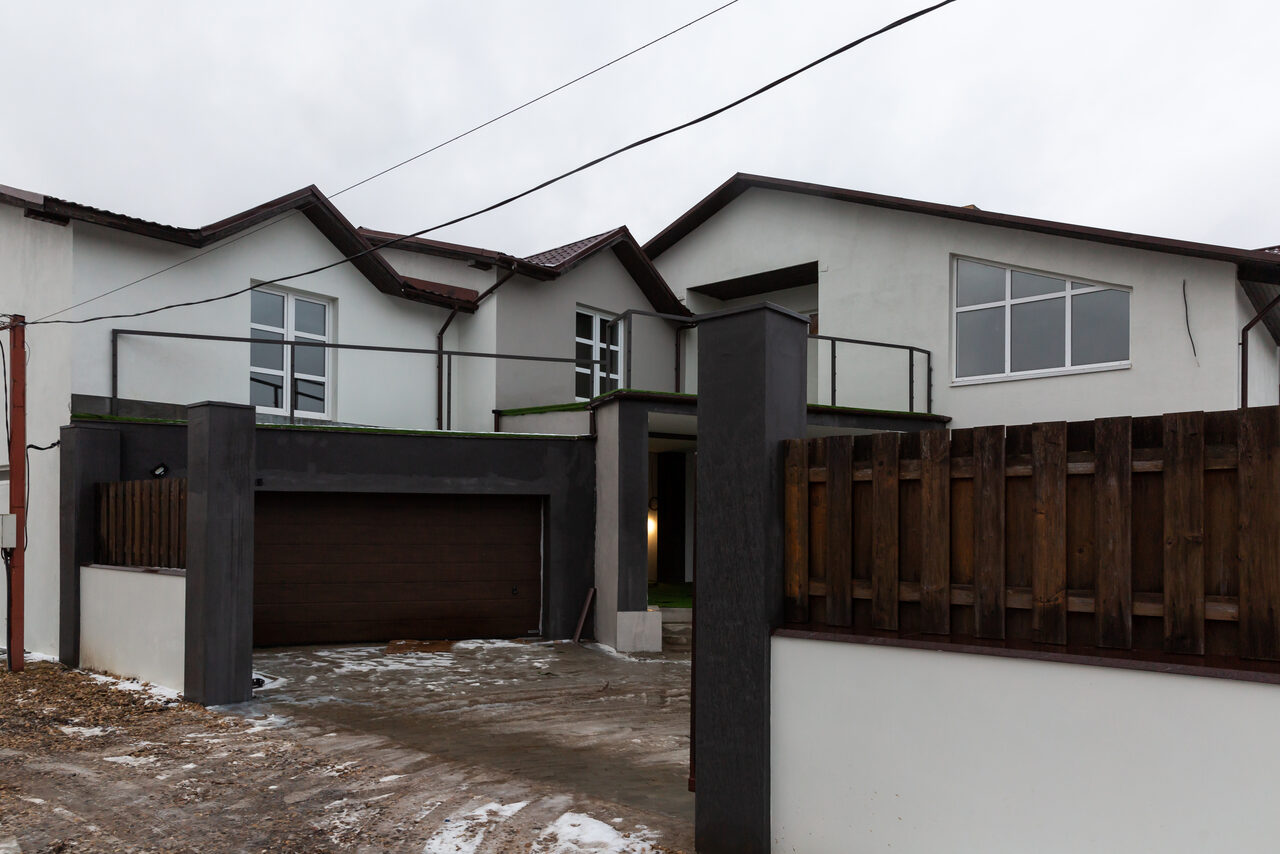 Арендовать Sosтояния Хаус Большой загородный коттедж