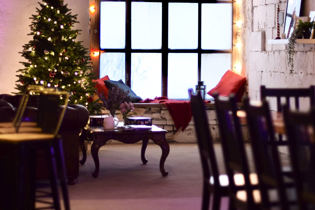 Арендовать Family. Белый лофт для мероприятий 