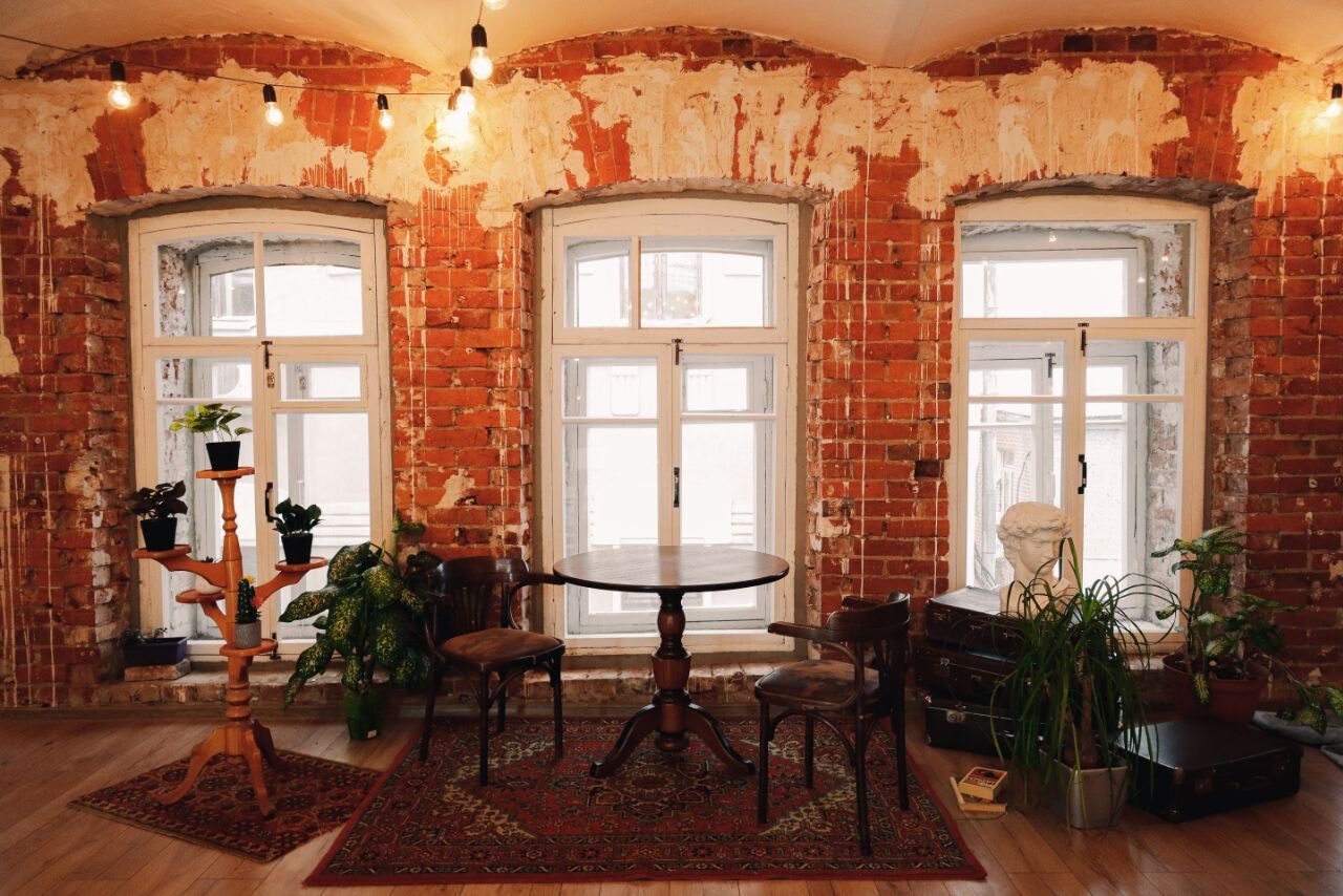 Арендовать Просторный лофт из красного кирпича 