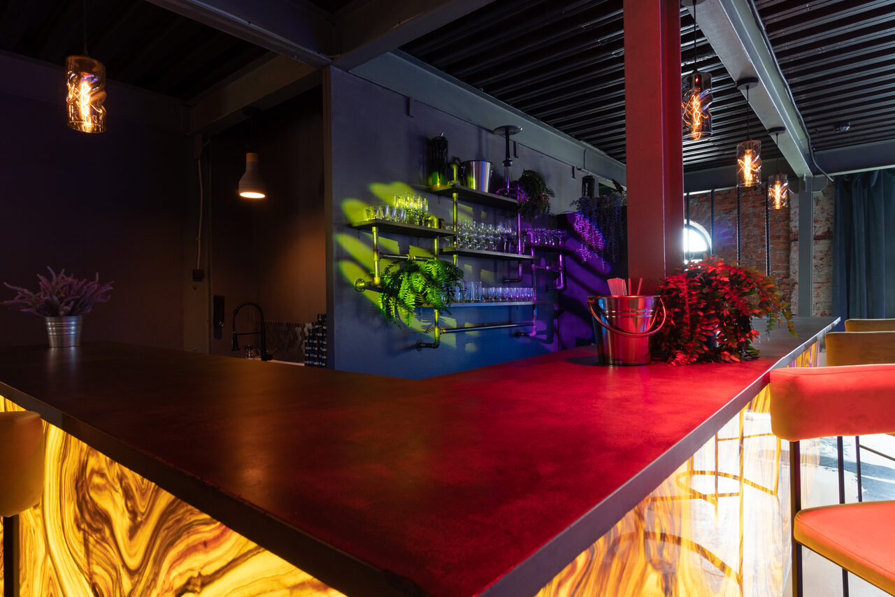 Арендовать Стилизованный двухэтажный лофт