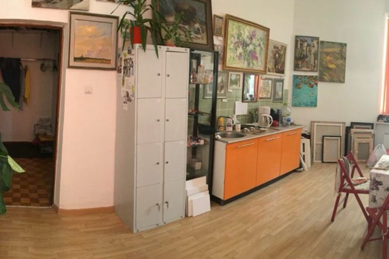 Арендовать Помещение стилизованное картинами в центре Москвы