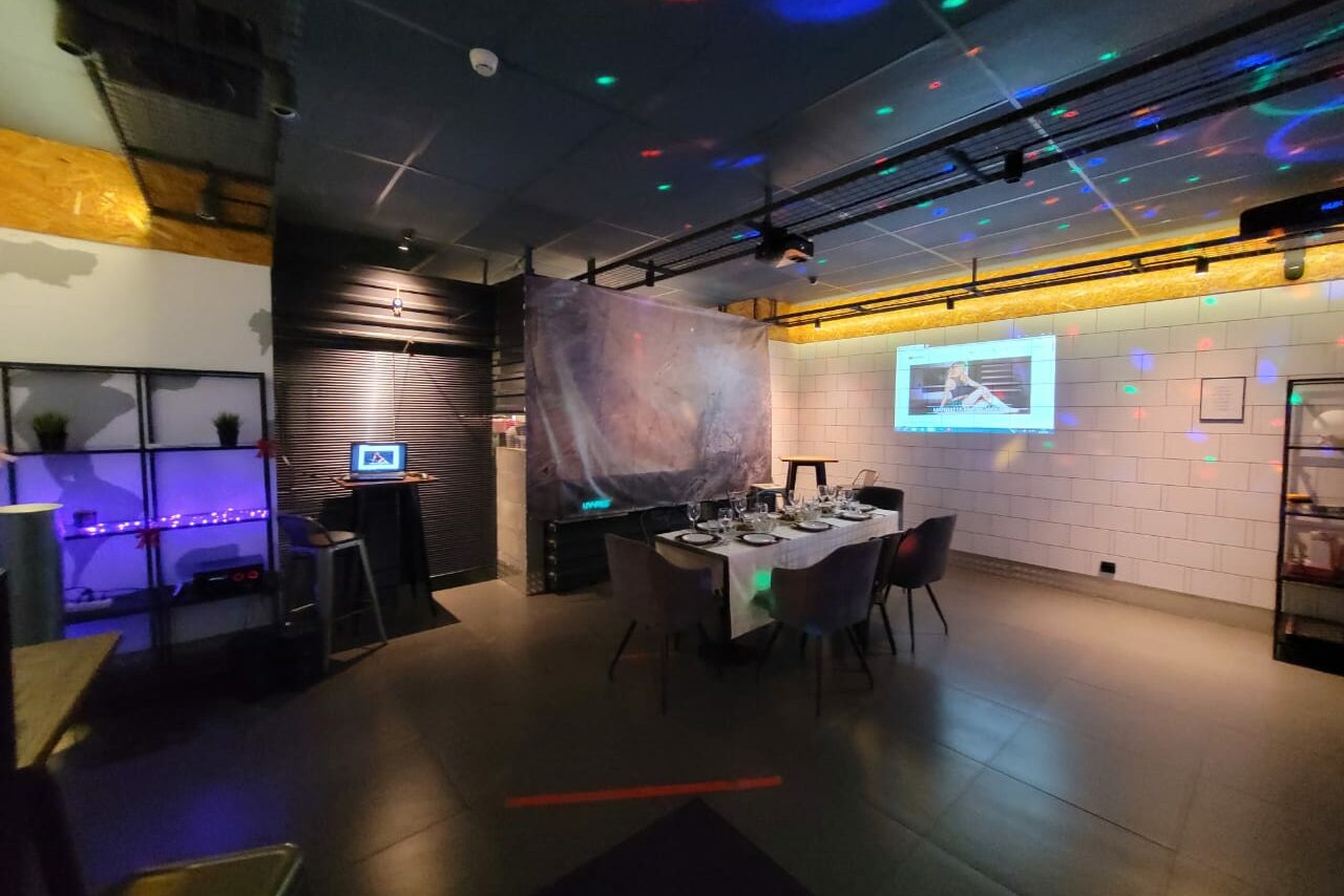 Арендовать San&Di. Лофт для вечеринок с караоке 