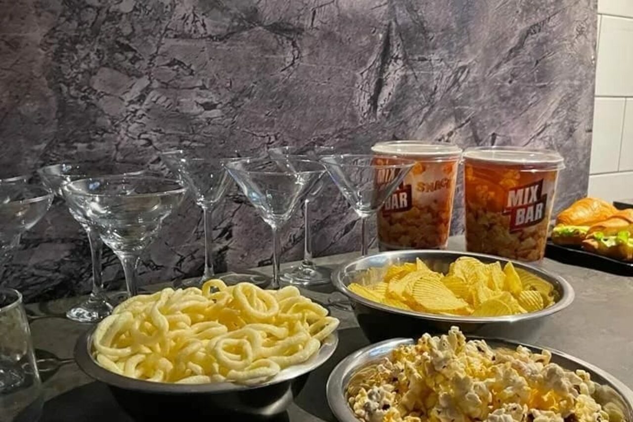 Арендовать San&Di. Лофт для вечеринок с караоке 