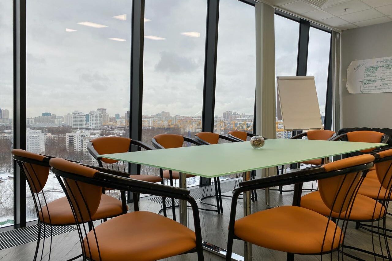 Арендовать Переговорная в бизнес центре 