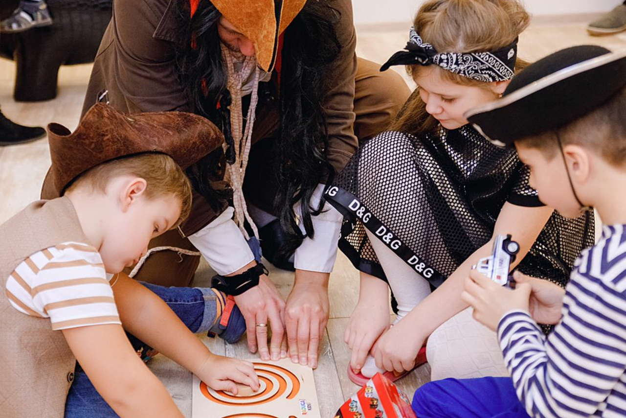 Арендовать East Side Studio. Светлый двухуровневый лофт