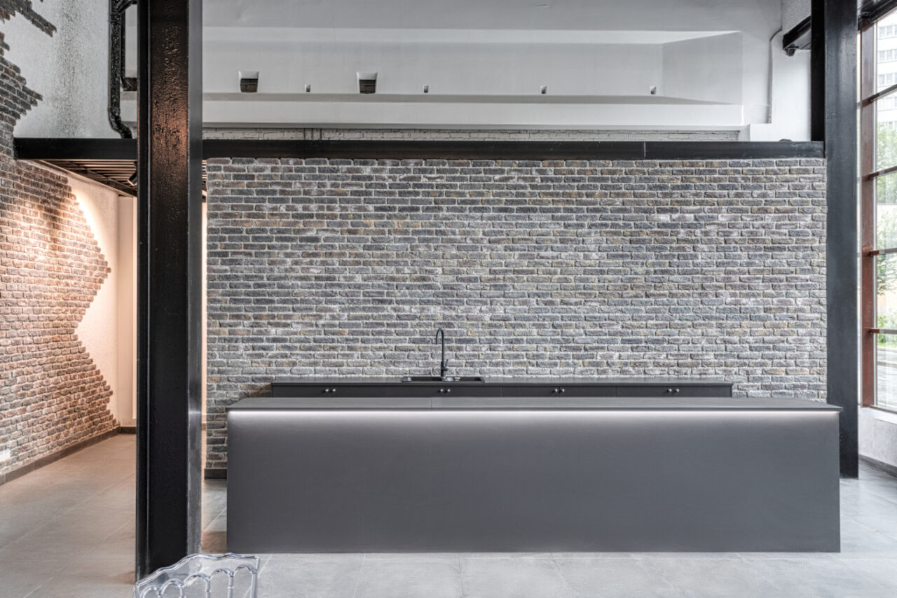 Арендовать Просторный белый лофт для различных мероприятий 