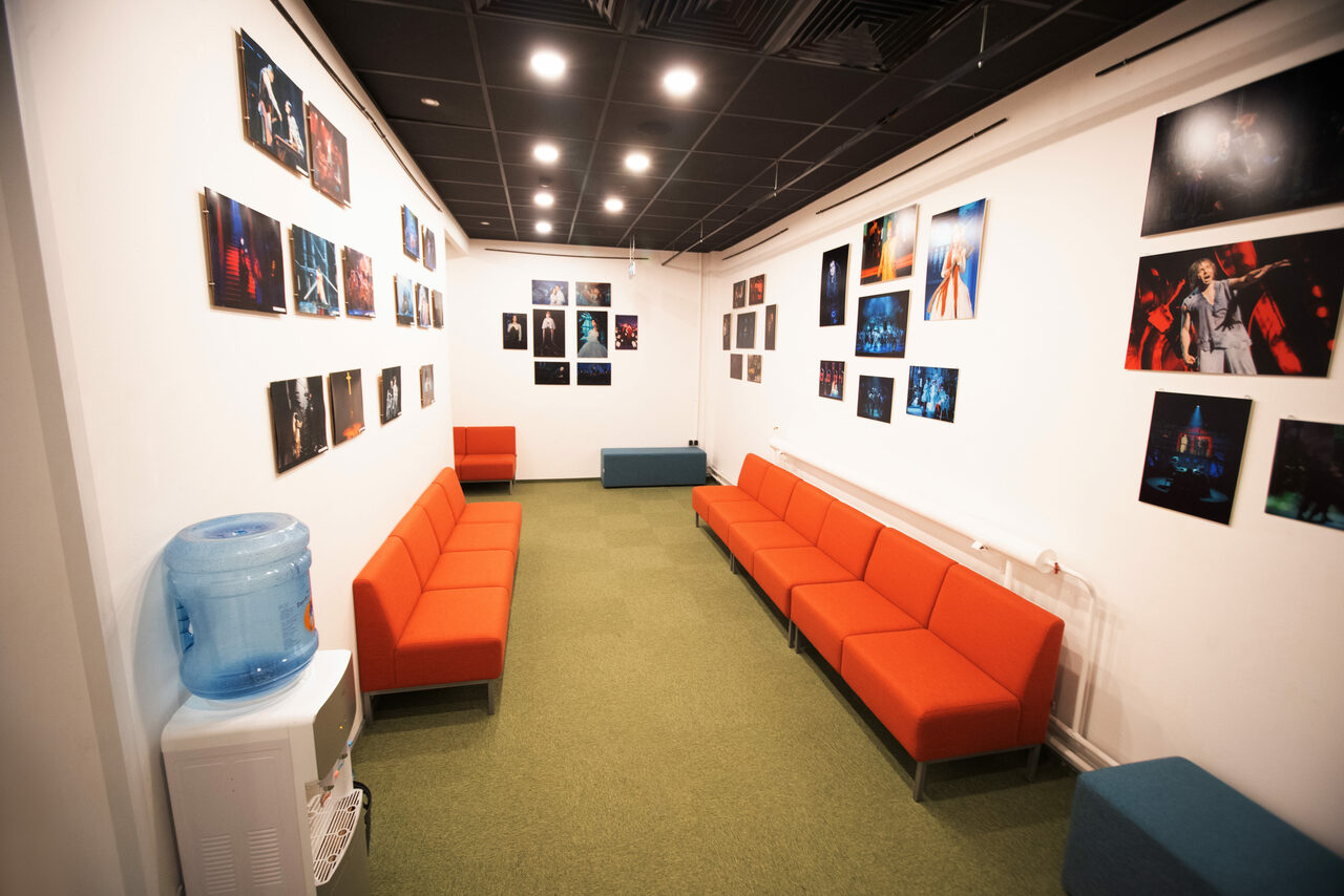 Арендовать Арт-пространство с театральной рассадкой