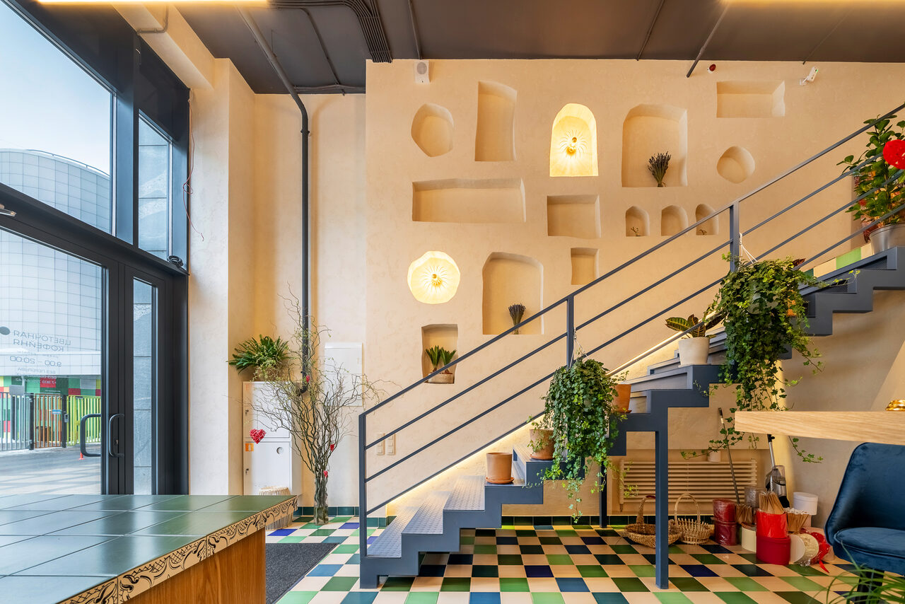 Арендовать Атмосферное пространство с цветами