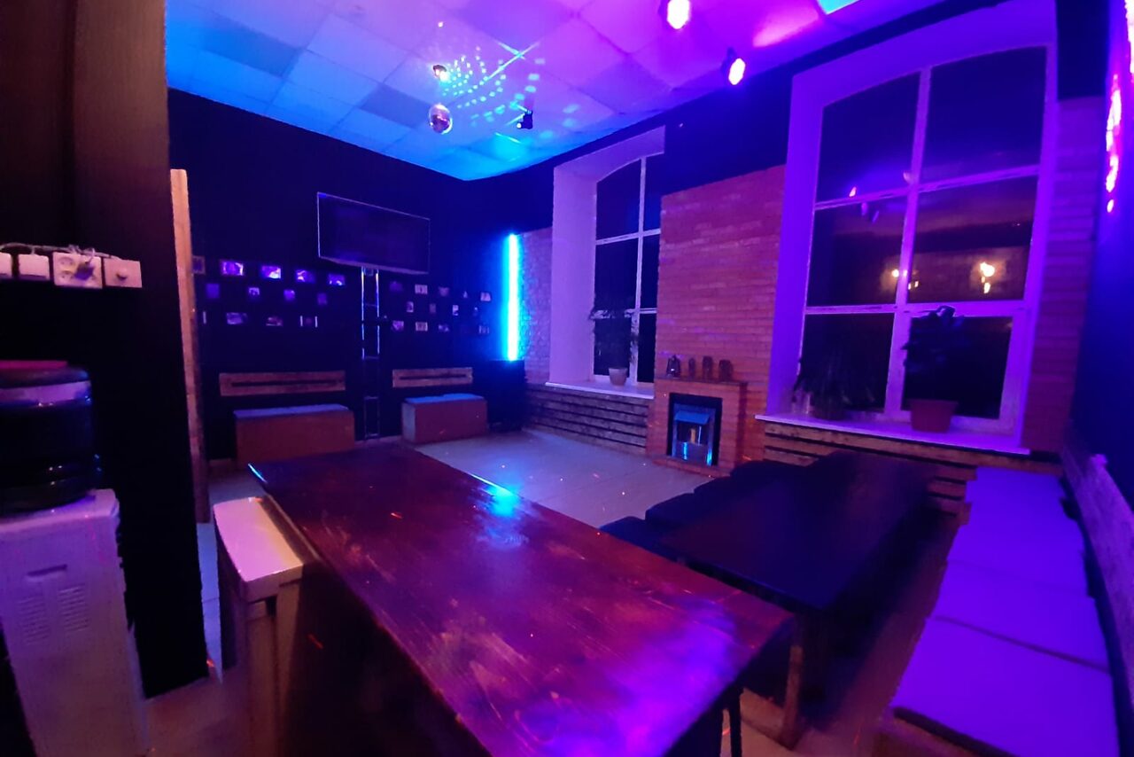 Арендовать Loft City Мини-лофт с камином