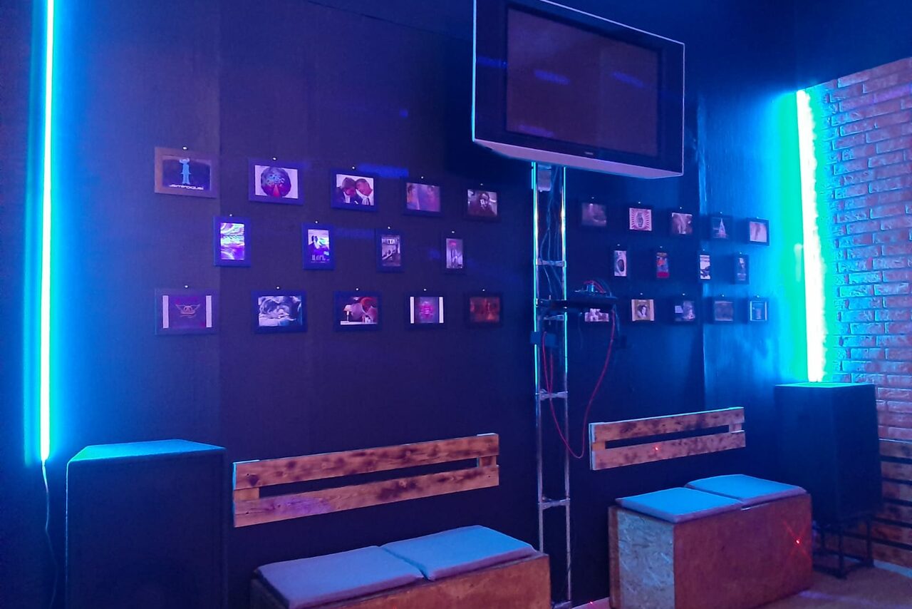 Арендовать Loft City Мини-лофт с камином