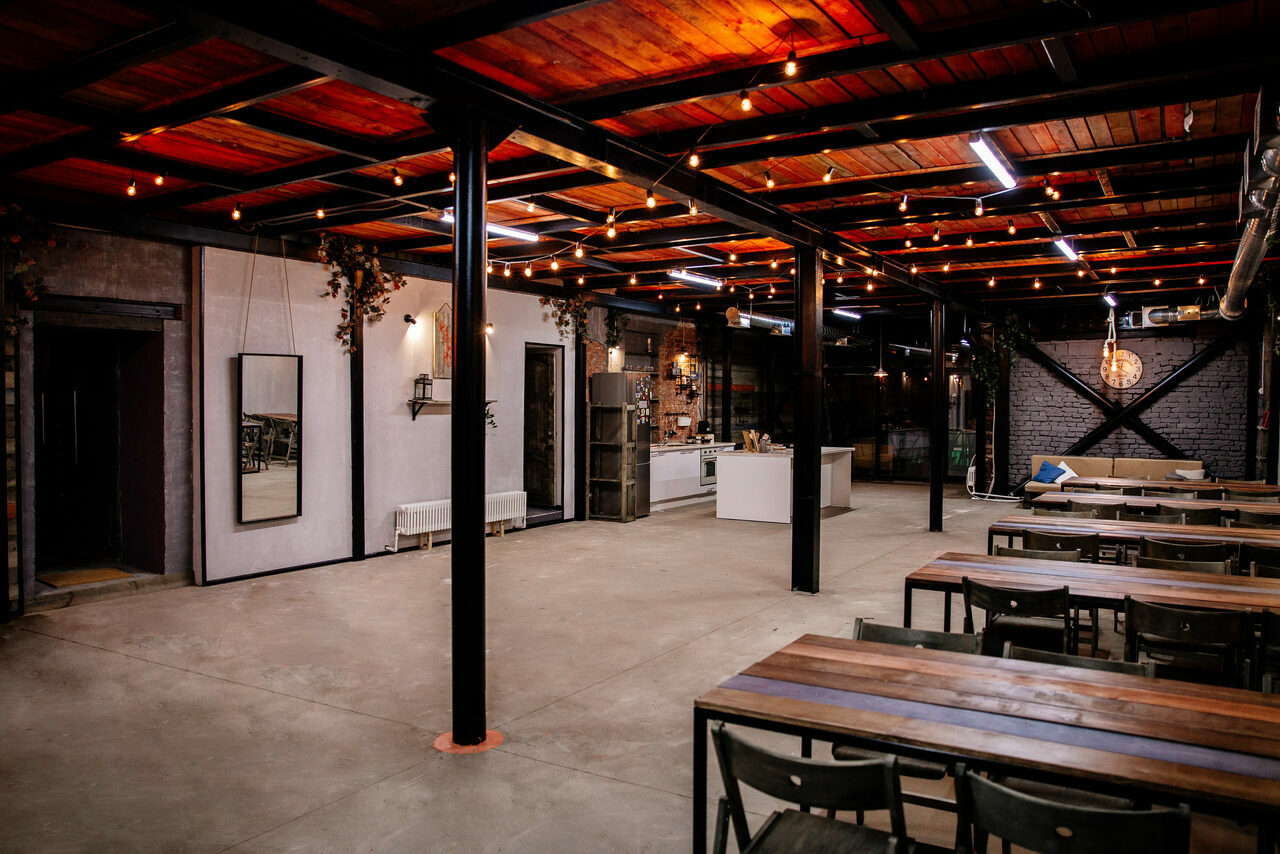 Арендовать Просторный лофт с кухней для детских мероприятий 