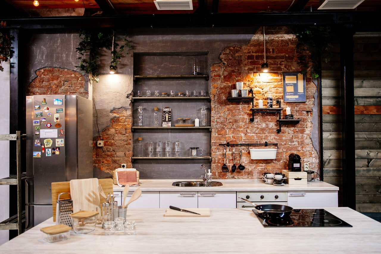 Арендовать Просторный лофт с кухней для детских мероприятий 