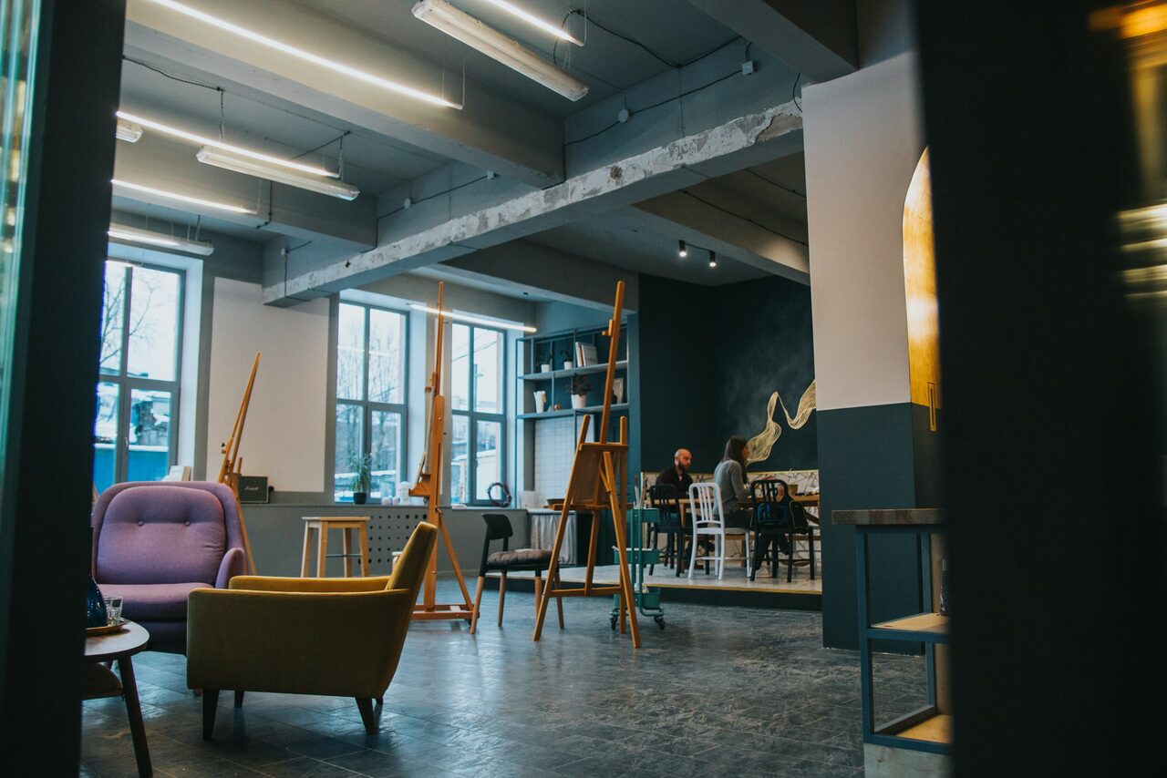 Арендовать Без рамок. Лофт для праздников и мастер-классов