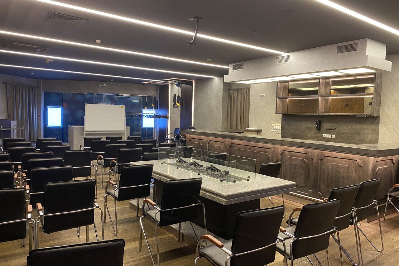 Арендовать Конференц-зал в торгово-деловом центре 