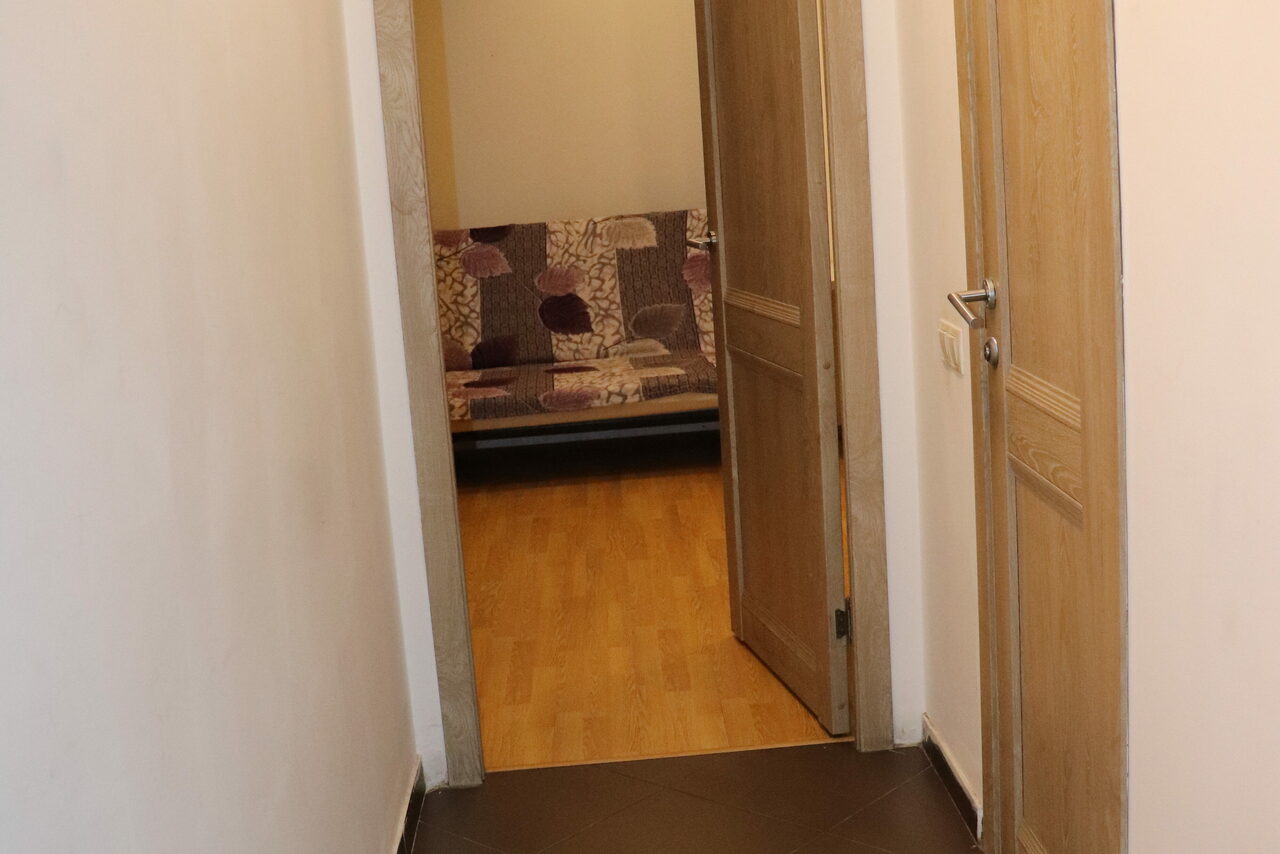 Арендовать Трёхкомнатная квартира-студия