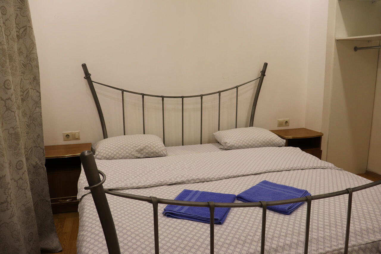 Арендовать Трёхкомнатная квартира-студия