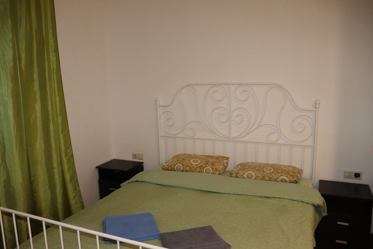 Арендовать Трёхкомнатная квартира-студия