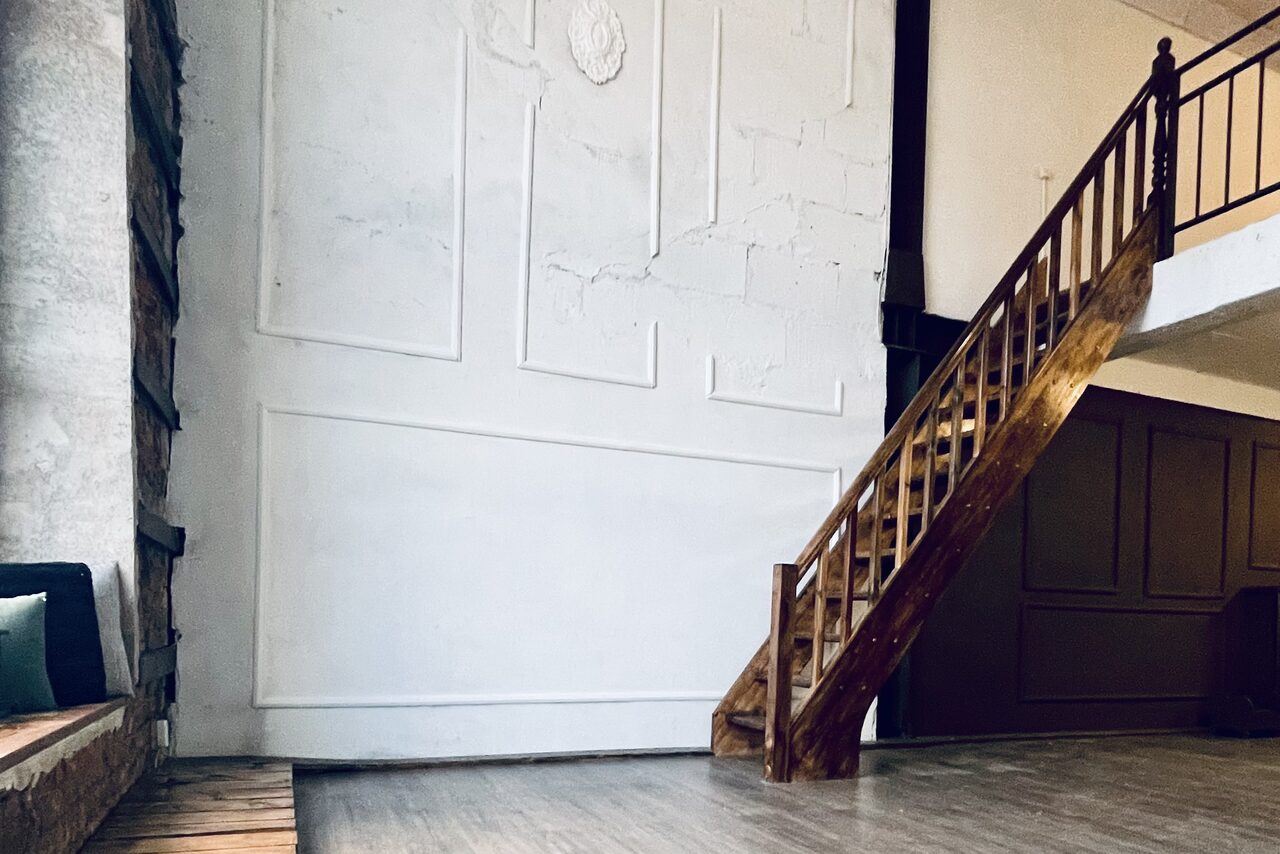 Арендовать Poire Просторный двухуровневый лофт 