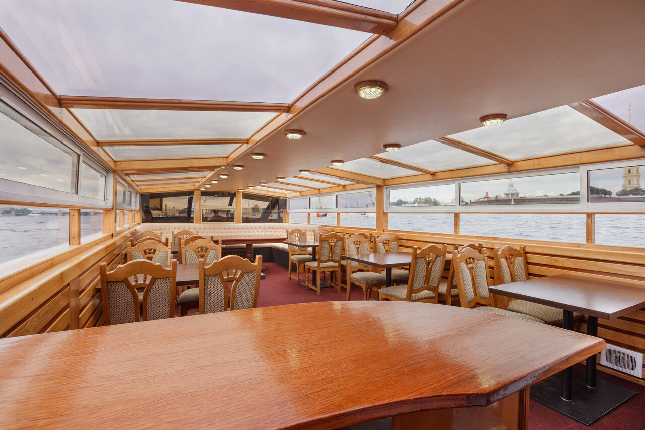 Арендовать Теплоход бизнес класса