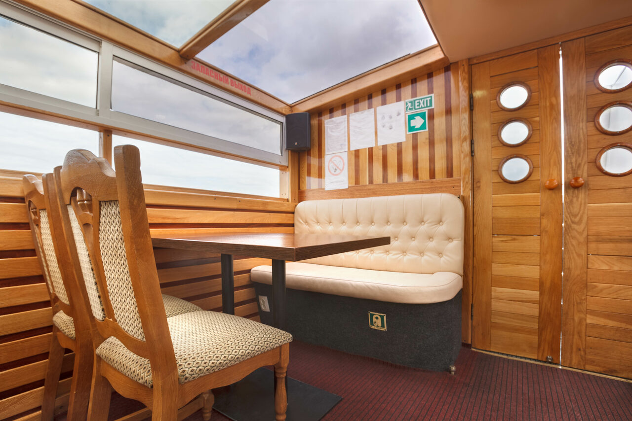 Арендовать Теплоход бизнес класса