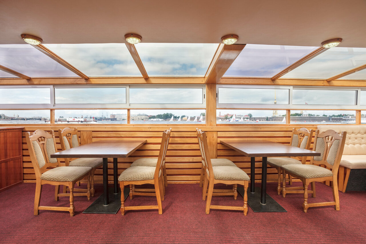 Арендовать Теплоход бизнес класса