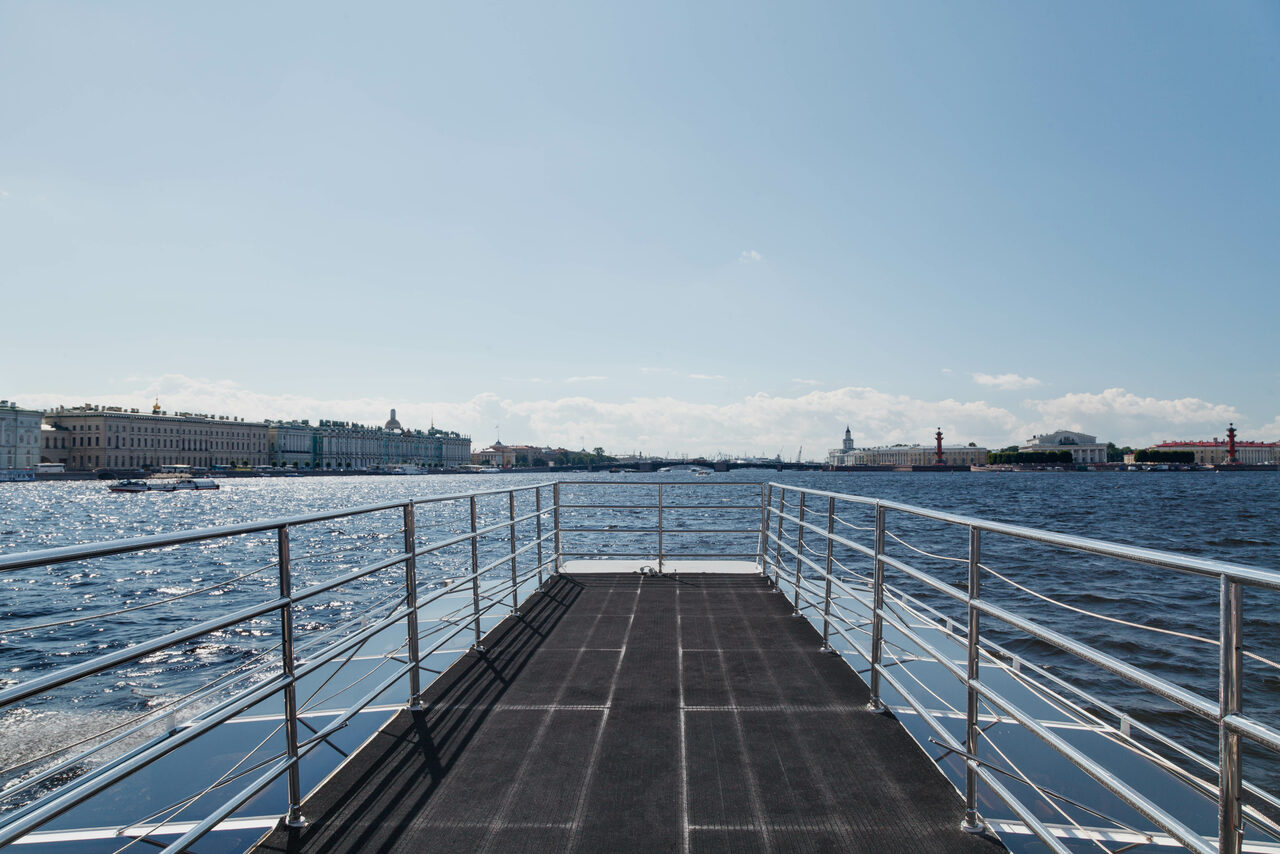 Арендовать Теплоход премиум класса