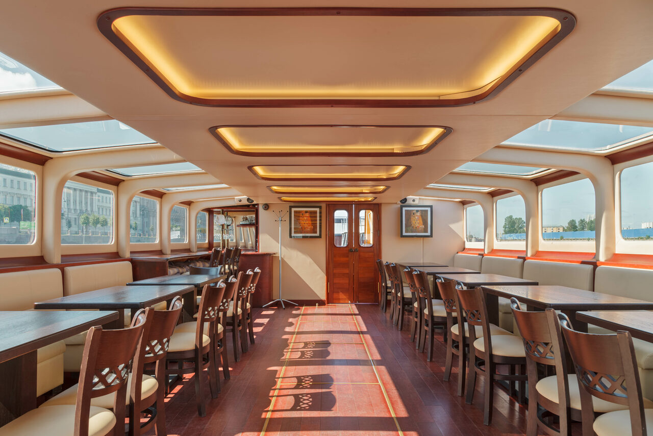 Арендовать Теплоход премиум класса