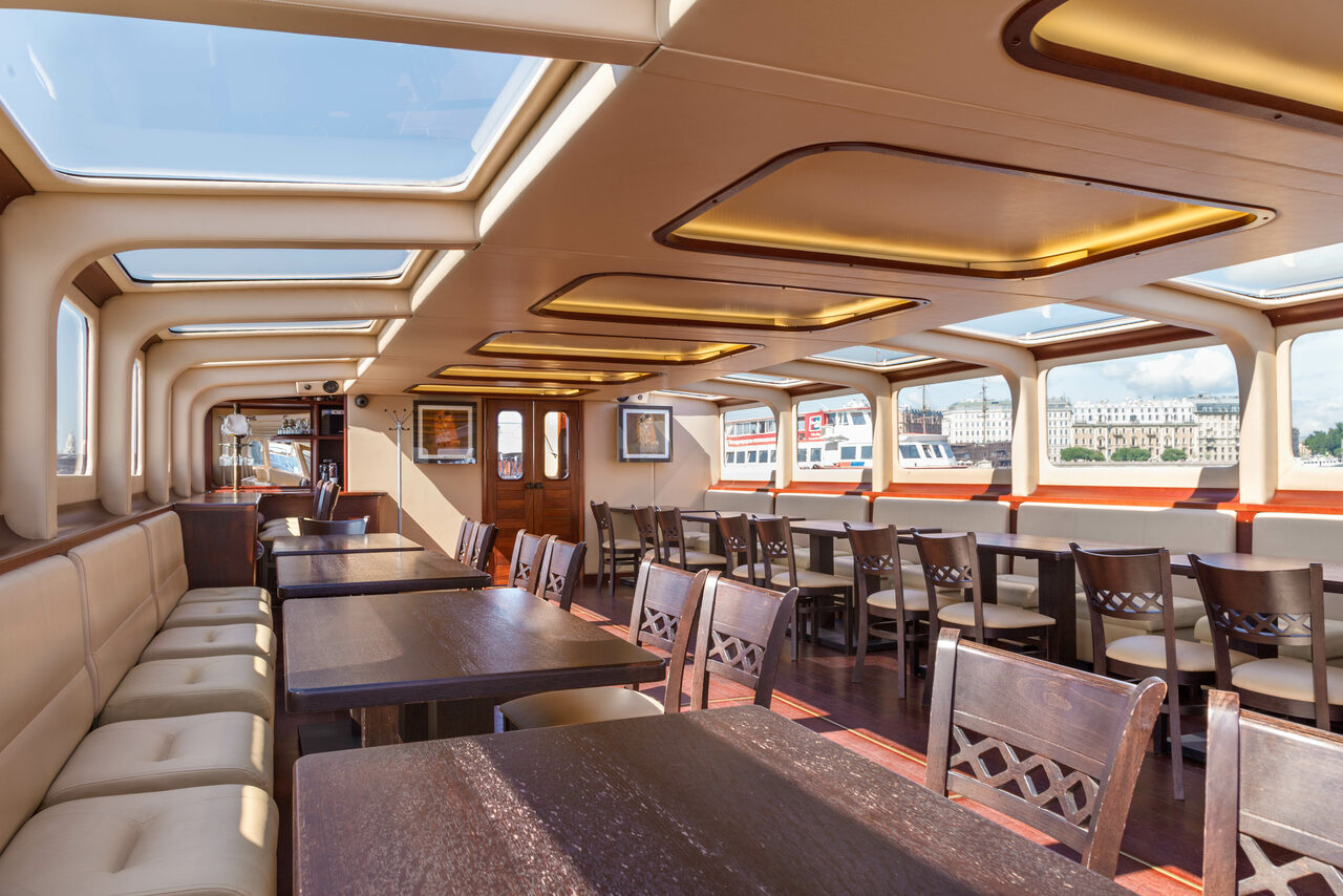 Арендовать Теплоход премиум класса