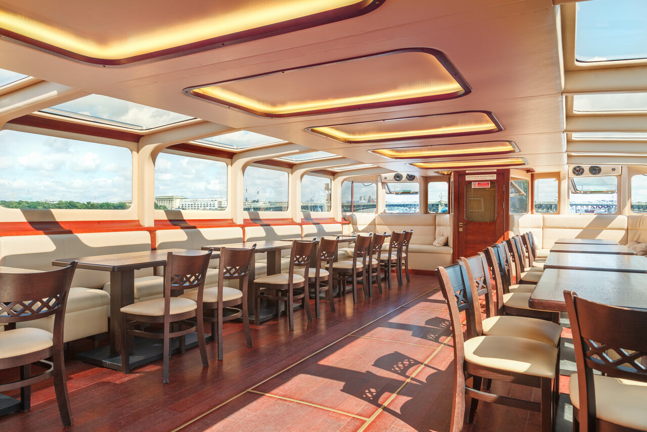 Арендовать Теплоход премиум класса