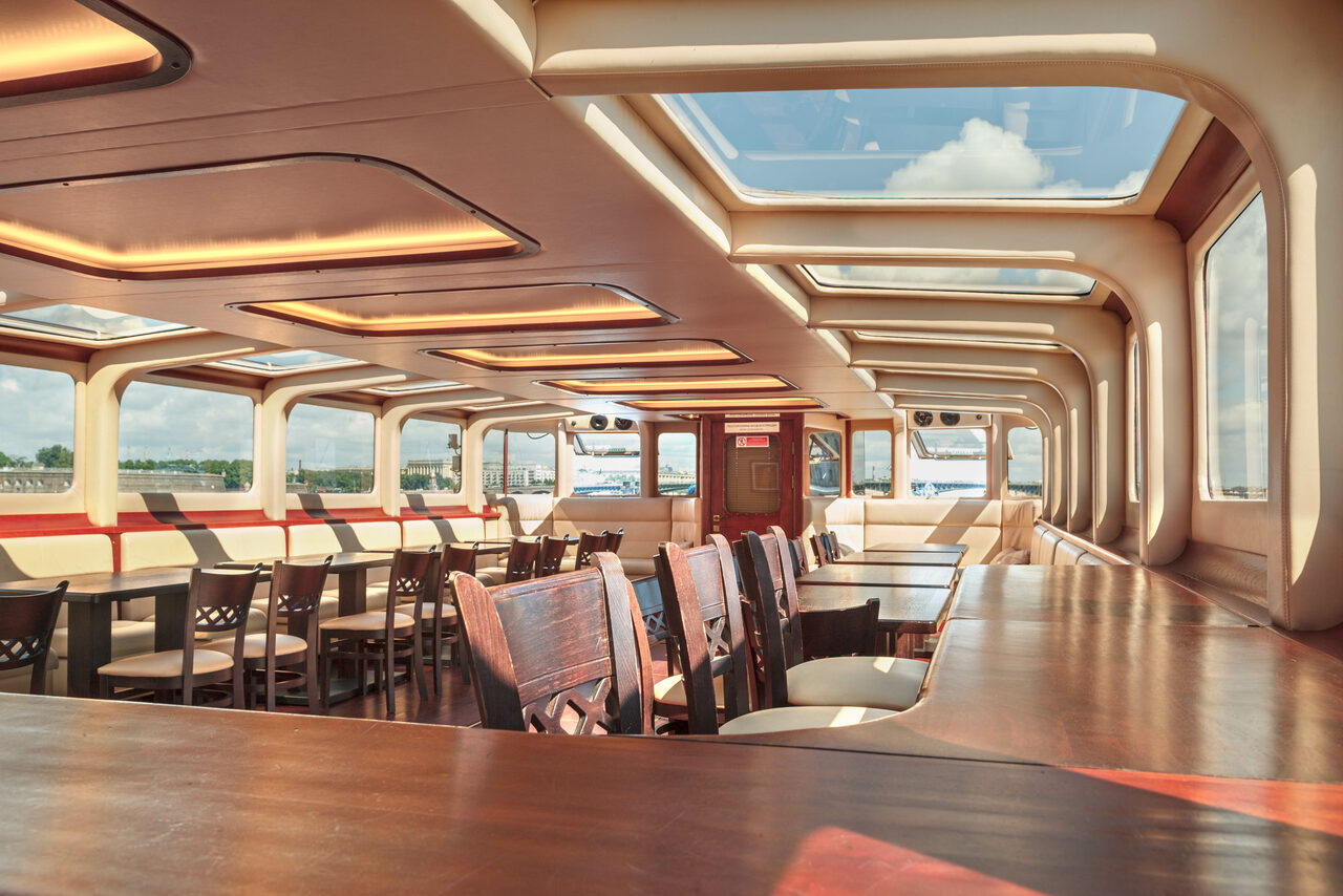 Арендовать Теплоход премиум класса