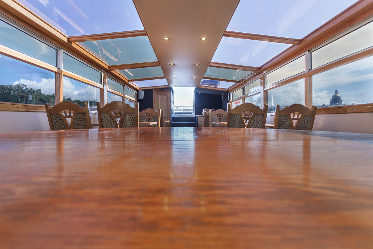 Арендовать Комфортабельный теплоход