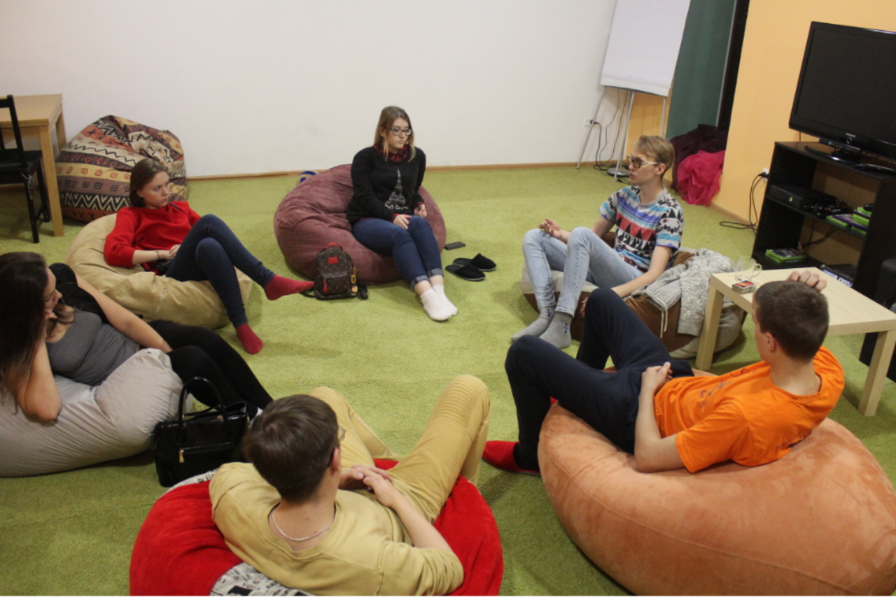 Арендовать Уютная комната в анти-кафе