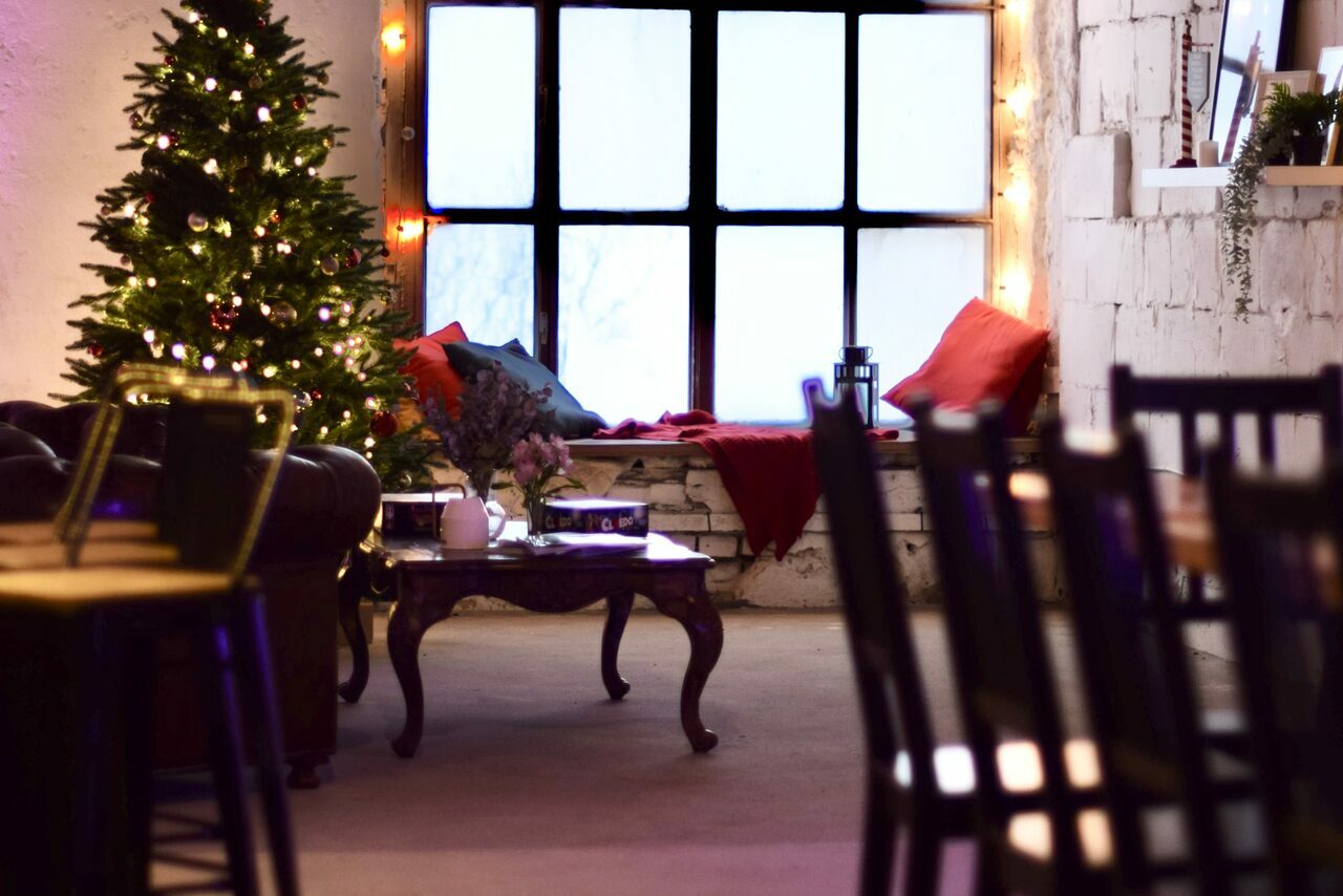 Арендовать Family. Белый лофт для детских мероприятий  