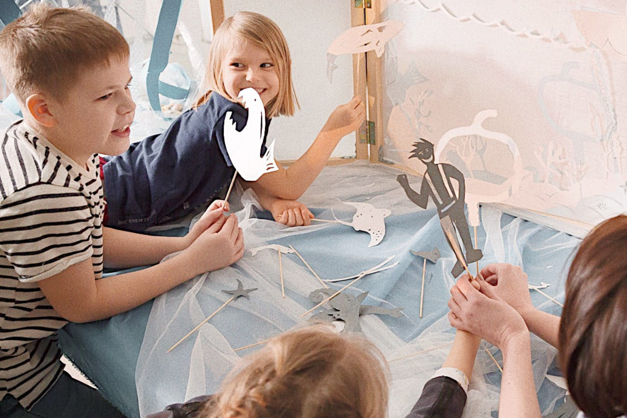 Арендовать Лофт с кухней в белом кирпиче для детских праздников 