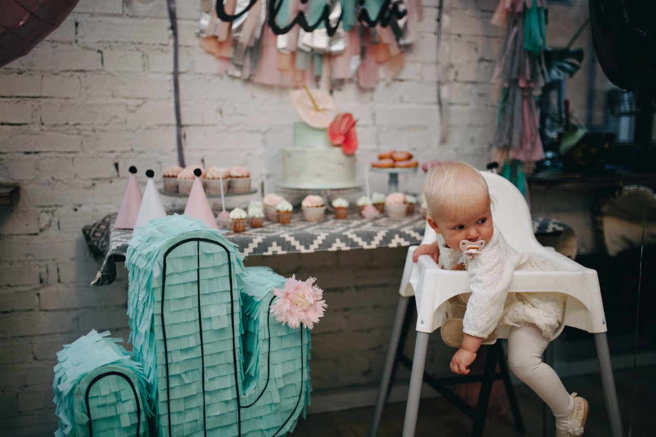 Арендовать Лофт с кухней в белом кирпиче для детских праздников 