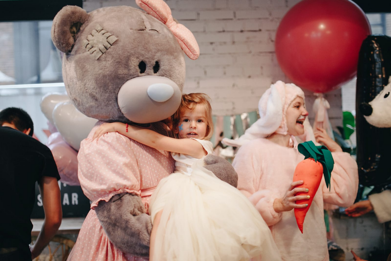 Арендовать Лофт с кухней в белом кирпиче для детских праздников 