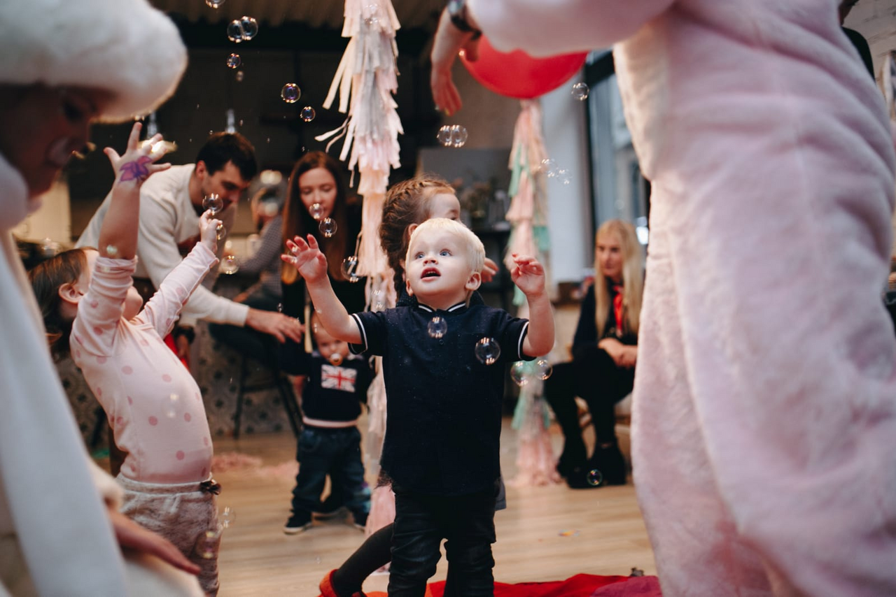 Арендовать Лофт с кухней в белом кирпиче для детских праздников 