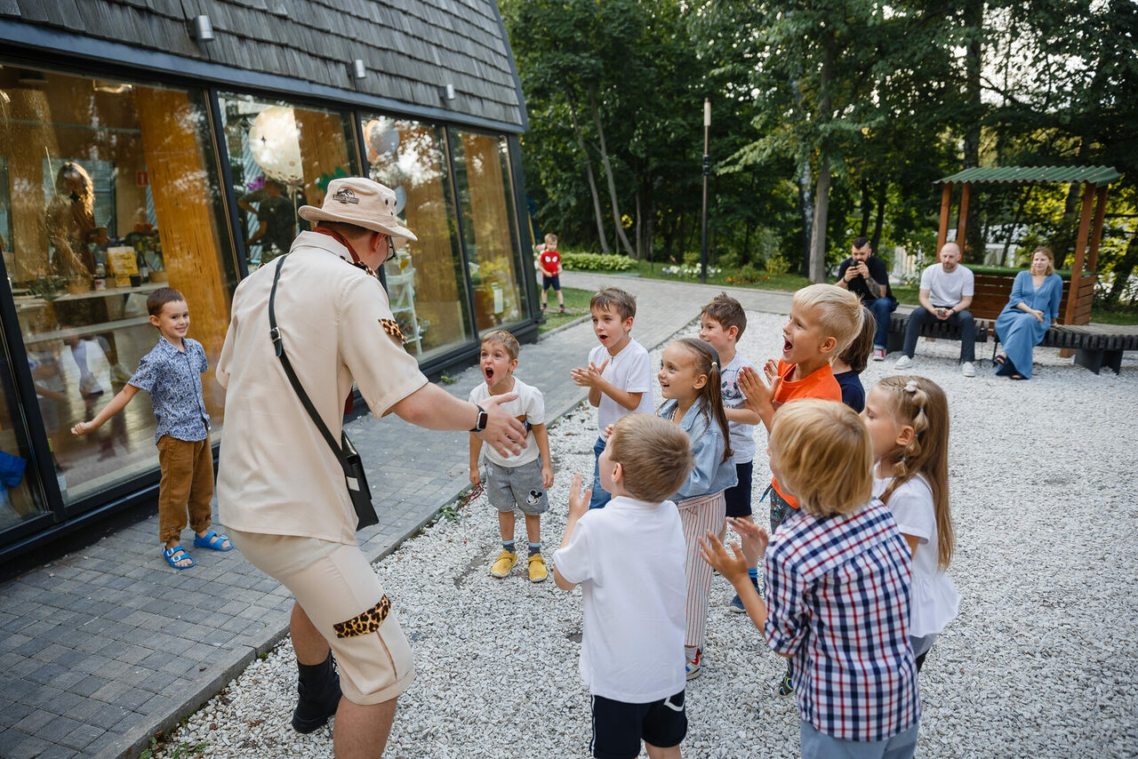 Арендовать Домик с панорамными окнами для детских мероприятий